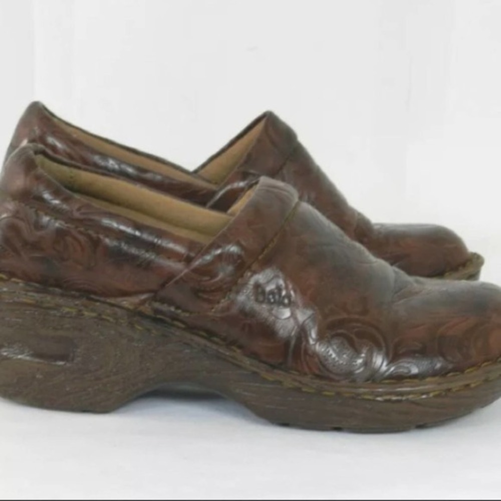Bolo Brown Clogs SIze 6.5
